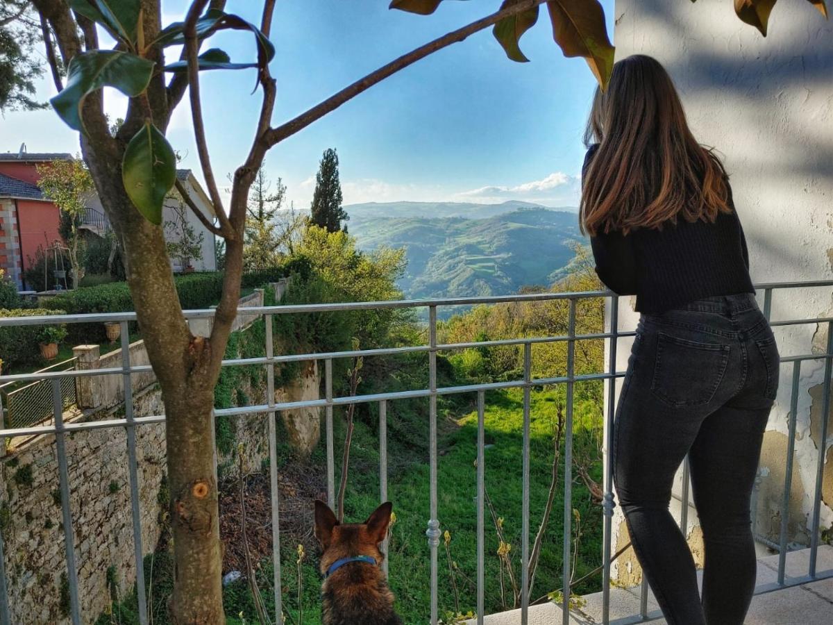 לינה וארוחת בוקר Baselice Borgo Sciugolo מראה חיצוני תמונה