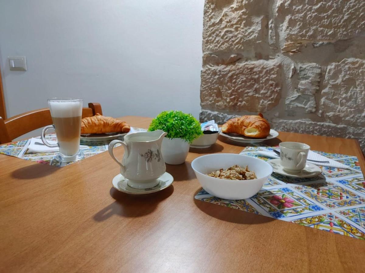 לינה וארוחת בוקר Baselice Borgo Sciugolo מראה חיצוני תמונה