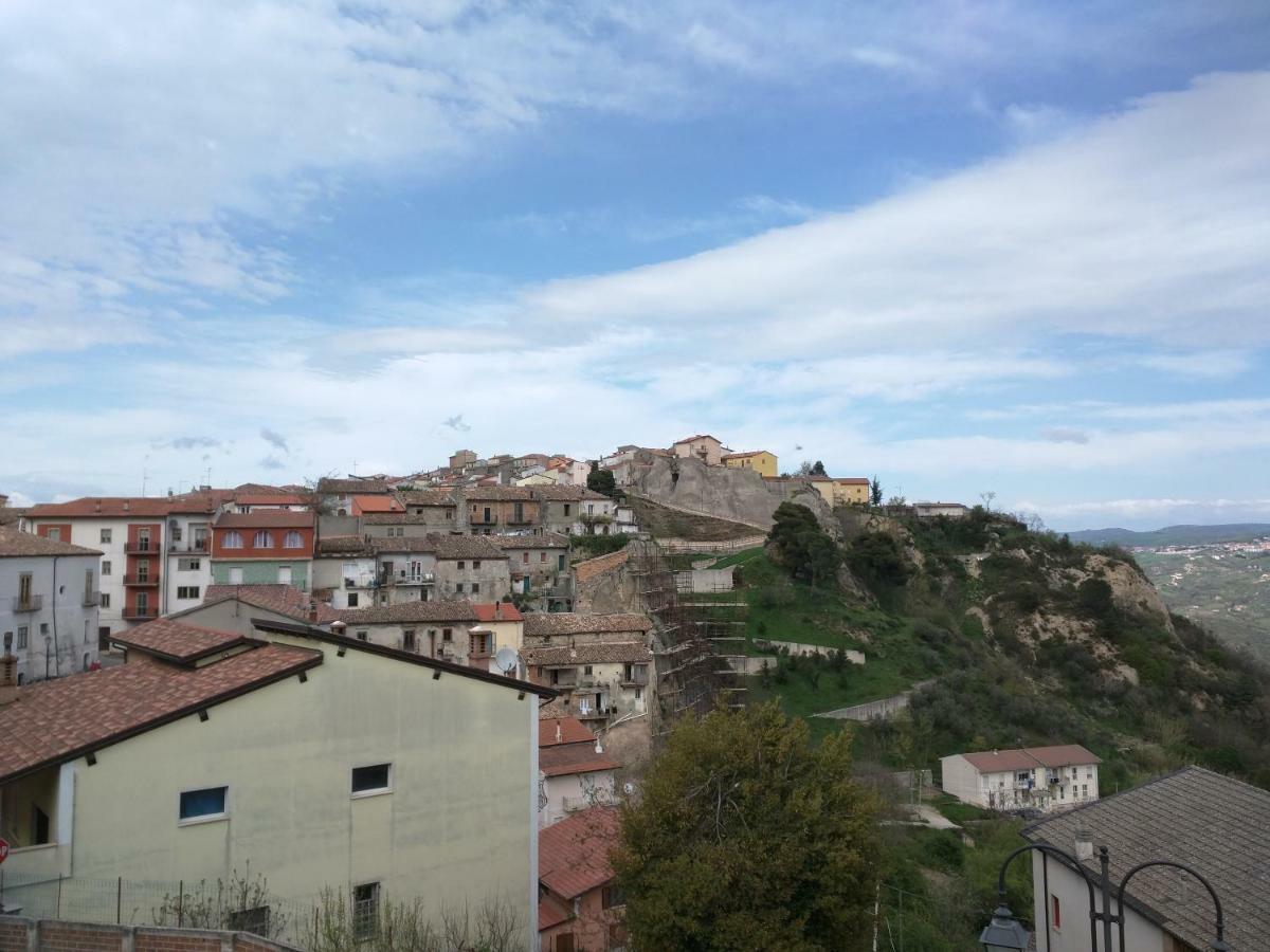 לינה וארוחת בוקר Baselice Borgo Sciugolo מראה חיצוני תמונה